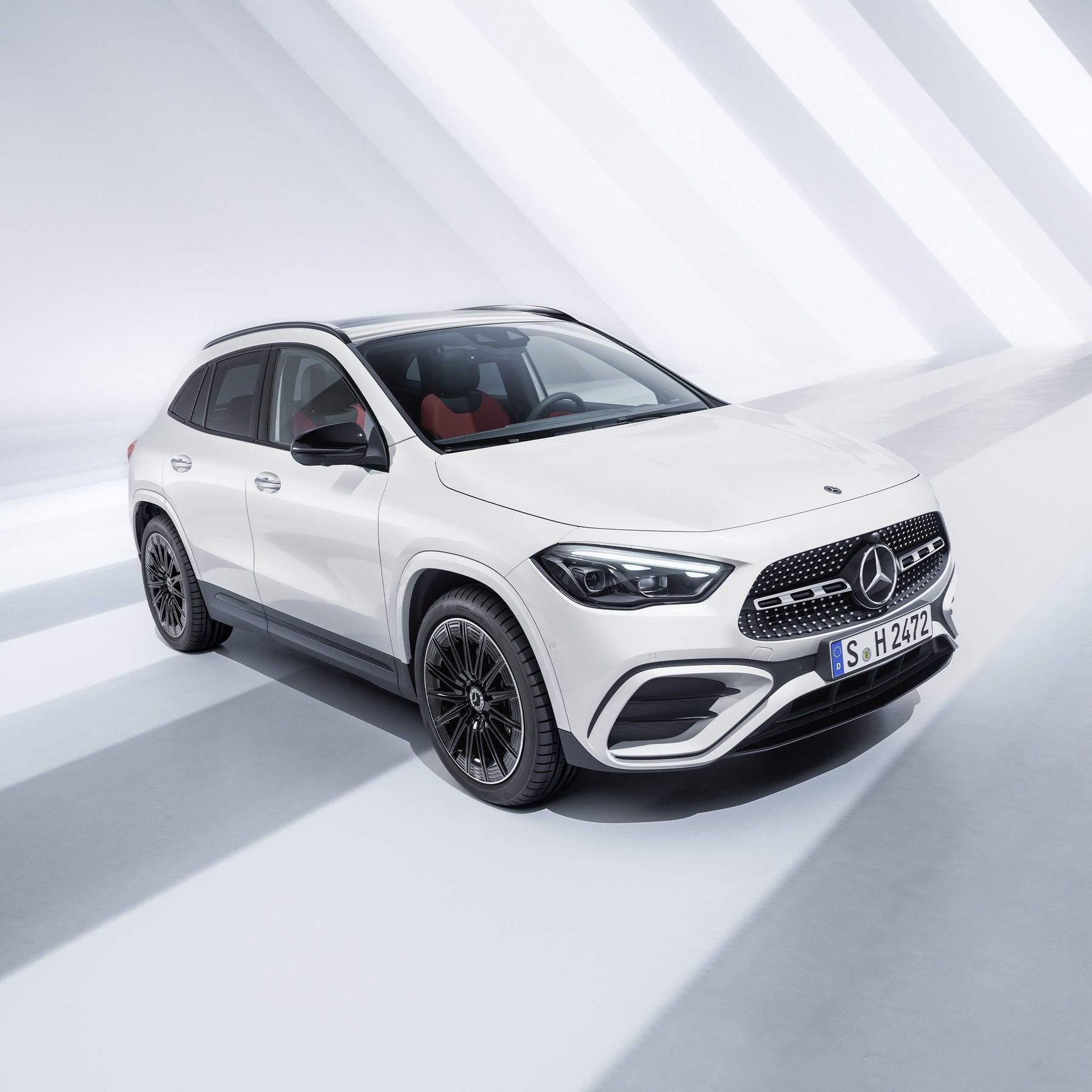 Mercedes-Benz GLA 200 Night Edition รีวิว: SUV คอมแพ็กต์ เริ่มต้น 2,580,000 บาท
