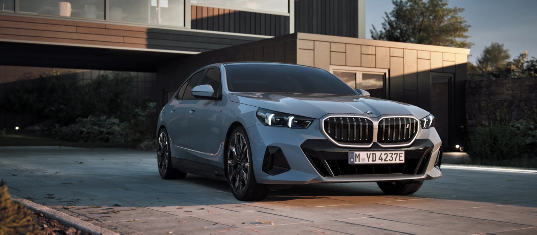 BMW i5 รีวิว: ซีดานไฟฟ้า วิ่งได้ไกลสุด 627 กม. เร่ง 0-100 ใน 6 วินาที