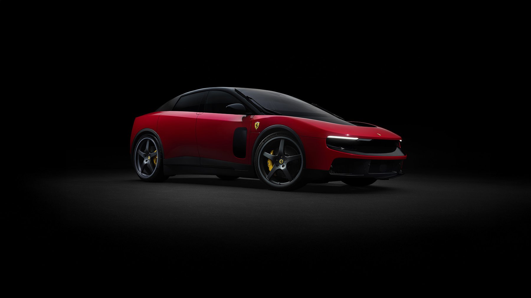 Ferrari Luce รีวิว: รถยนต์ไฟฟ้าคันแรกของ Ferrari ออกแบบร่วมกับ Jony Ive