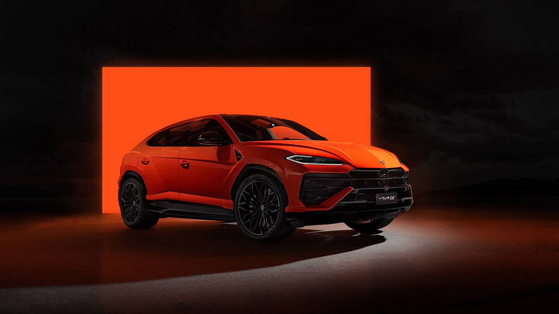Lamborghini Urus SE รีวิว: Super SUV ปลั๊กอินไฮบริดตัวแรกของแบรนด์ 800 แรงม้า