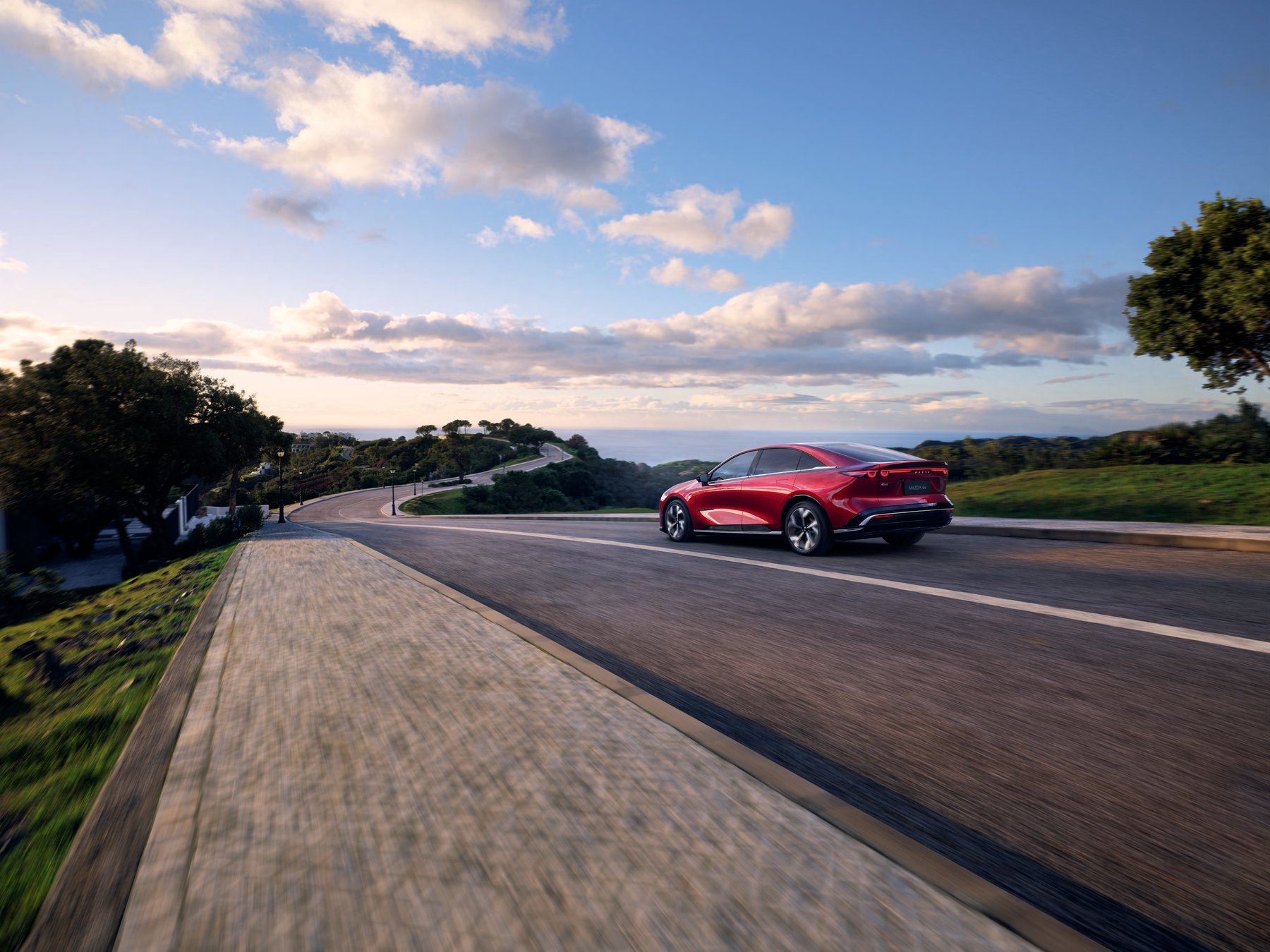 Mazda6e รีวิว: ซีดานไฟฟ้า NeoFastback วิ่งไกล 654 กม. รางวัล World Car Design of the Year 2026