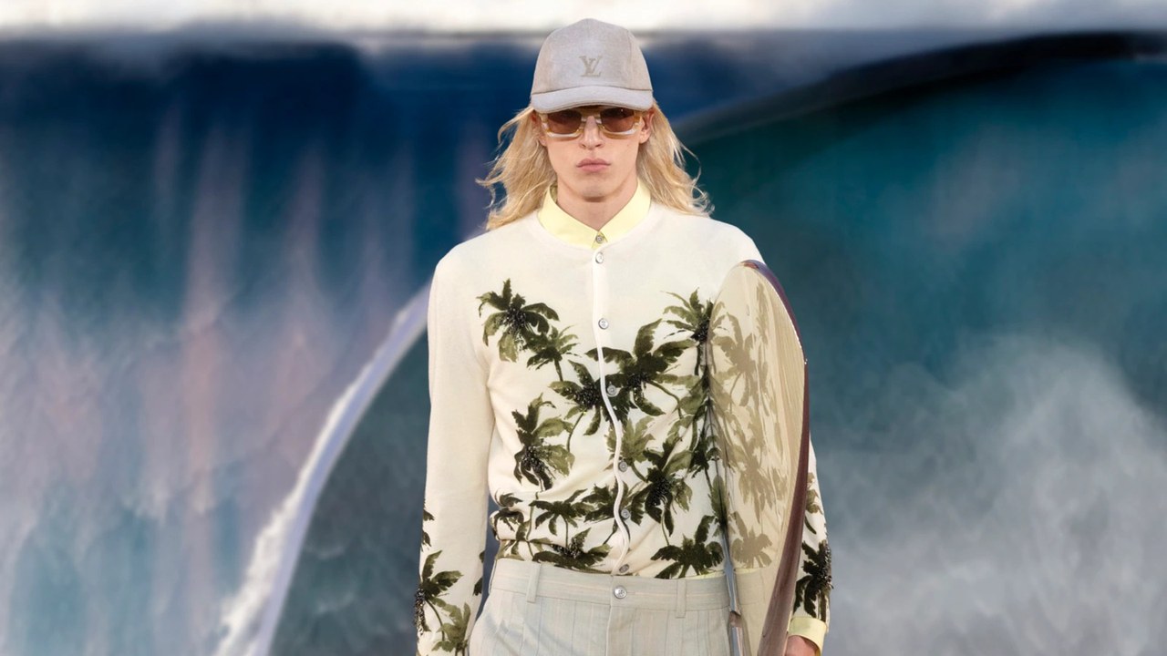 Louis Vuitton SS27 ของ Pharrell พาคลื่นยักษ์มาปารีส กับลุค Surf Dandy ที่หยิบมาใส่ในอากาศไทยได้